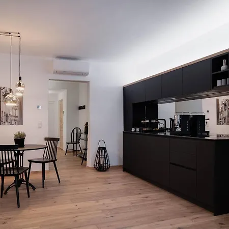 Apartment Attica 54 *