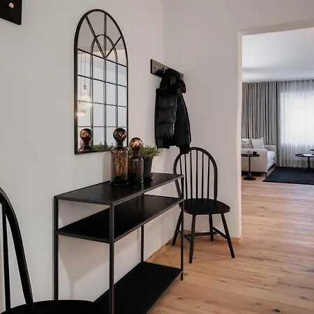 Attica 54 Apartment *