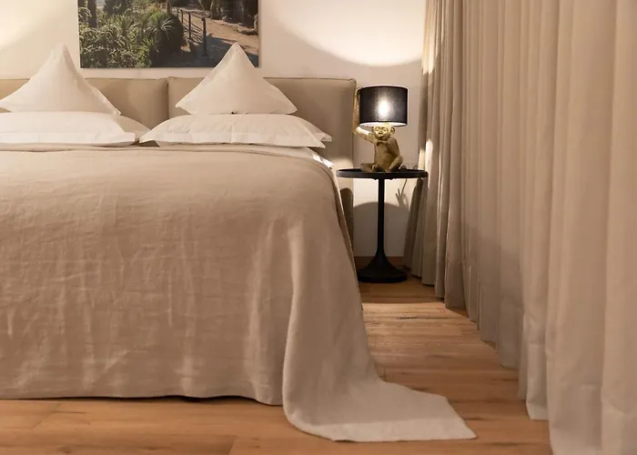 Апартаменти Attica 54 *